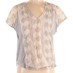 Tiny Size L Short sleeve grey and tan pattern blouse